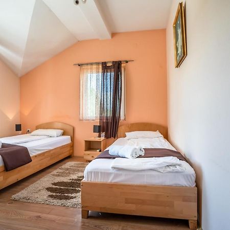 Garni Hotel Mali Predah Knjazevac Extérieur photo