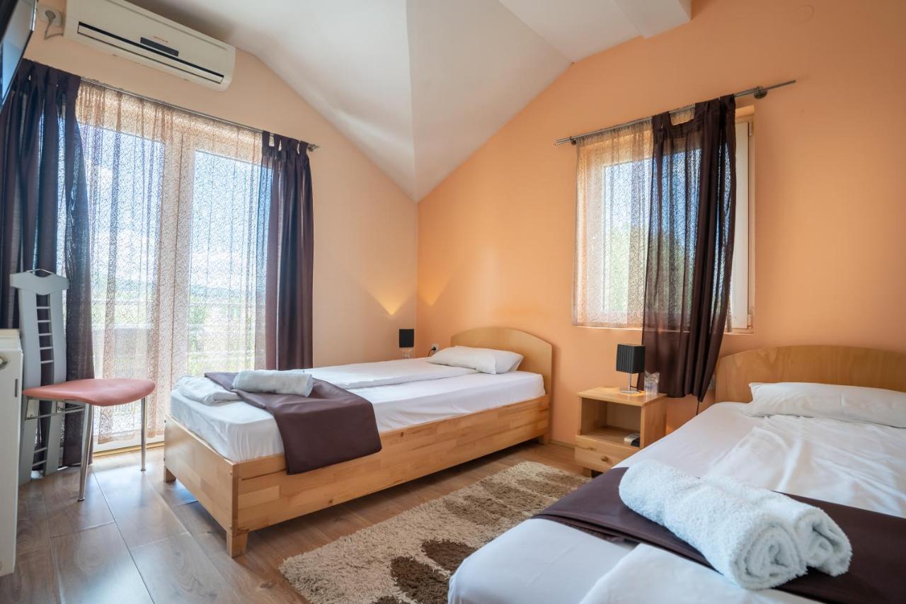 Garni Hotel Mali Predah Knjazevac Extérieur photo